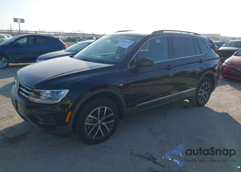 2021 Volkswagen Tiguan 2.0T Se/2.0T Se R-Line Black/2.0T Sel z USA, uszkodzony, nr VIN 3VV3B7AX0MM040594